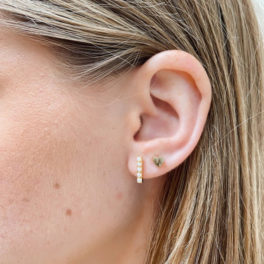 Ellie Pearl Bar Earrings