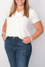 Load image into Gallery viewer, Jennlee V-Neck Top