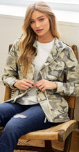 Load image into Gallery viewer, Collins Camo Mock Utility Jacket